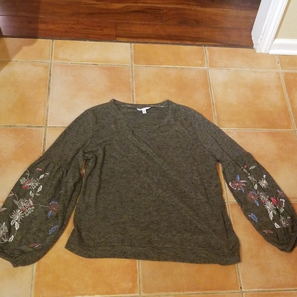 Embroidered long sleeve top